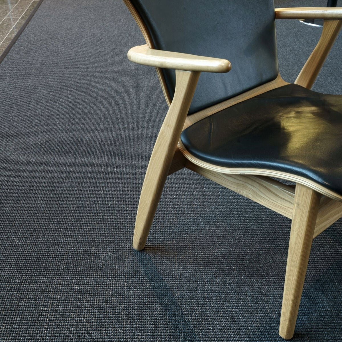VM Carpet Esmeralda matto 80x200 cm musta