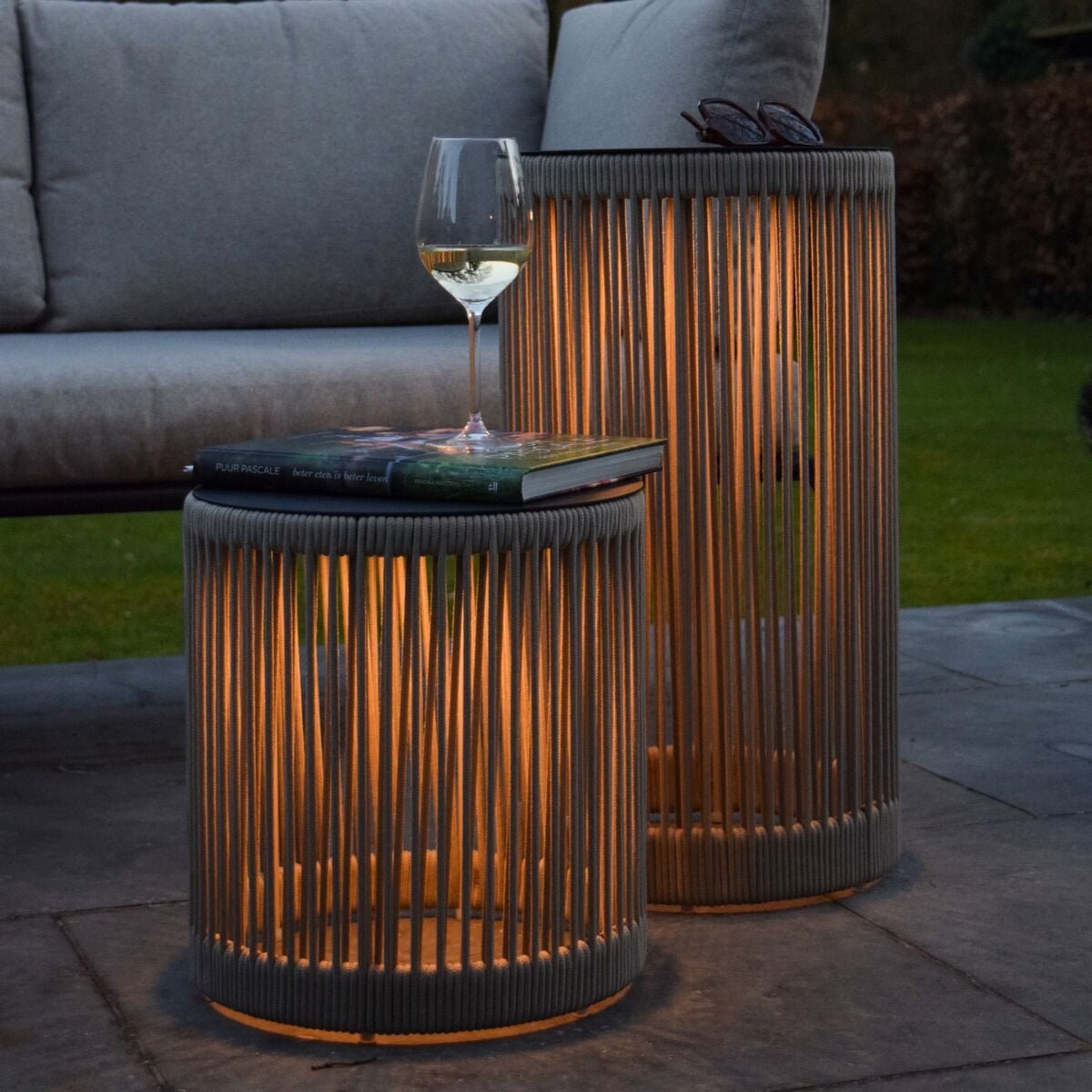Lucide Pingi ladattava LED-lattiavalaisin sisä-ja ulkokäyttöön 36,5 cm taupe