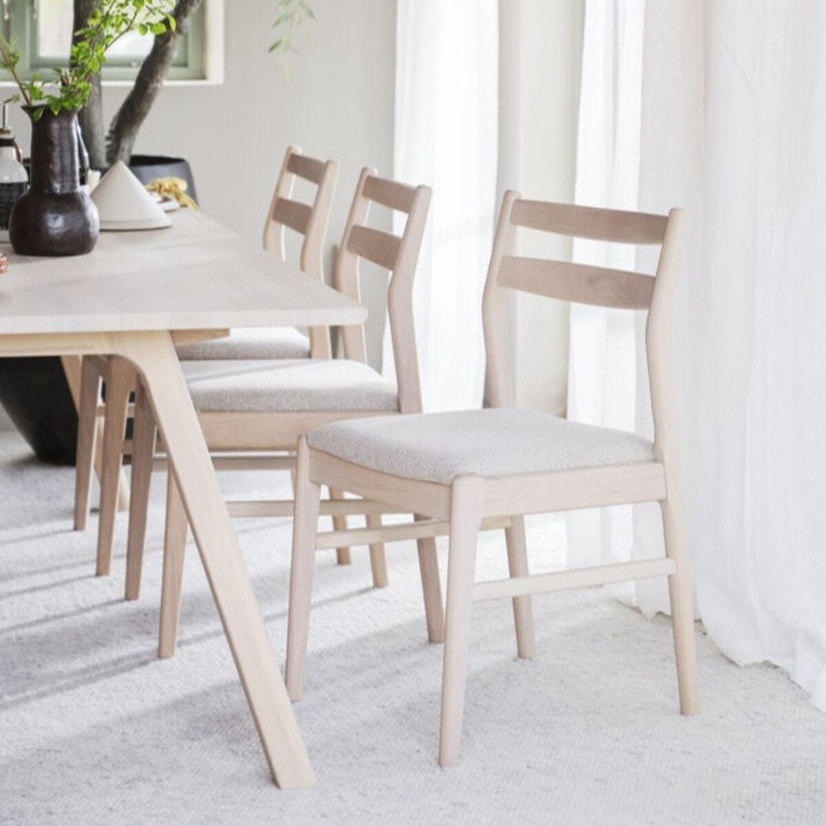Rowico Home Kerwin tuoli valkopesty tammi/vaalea beige 5029 Abby 121