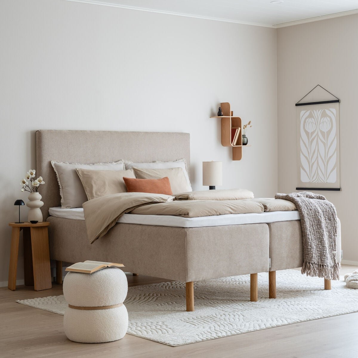 Unia Kulta runkopatjasänky 180x200 L beige, Unia muoto 9cm, Pyöreä öljytty tam