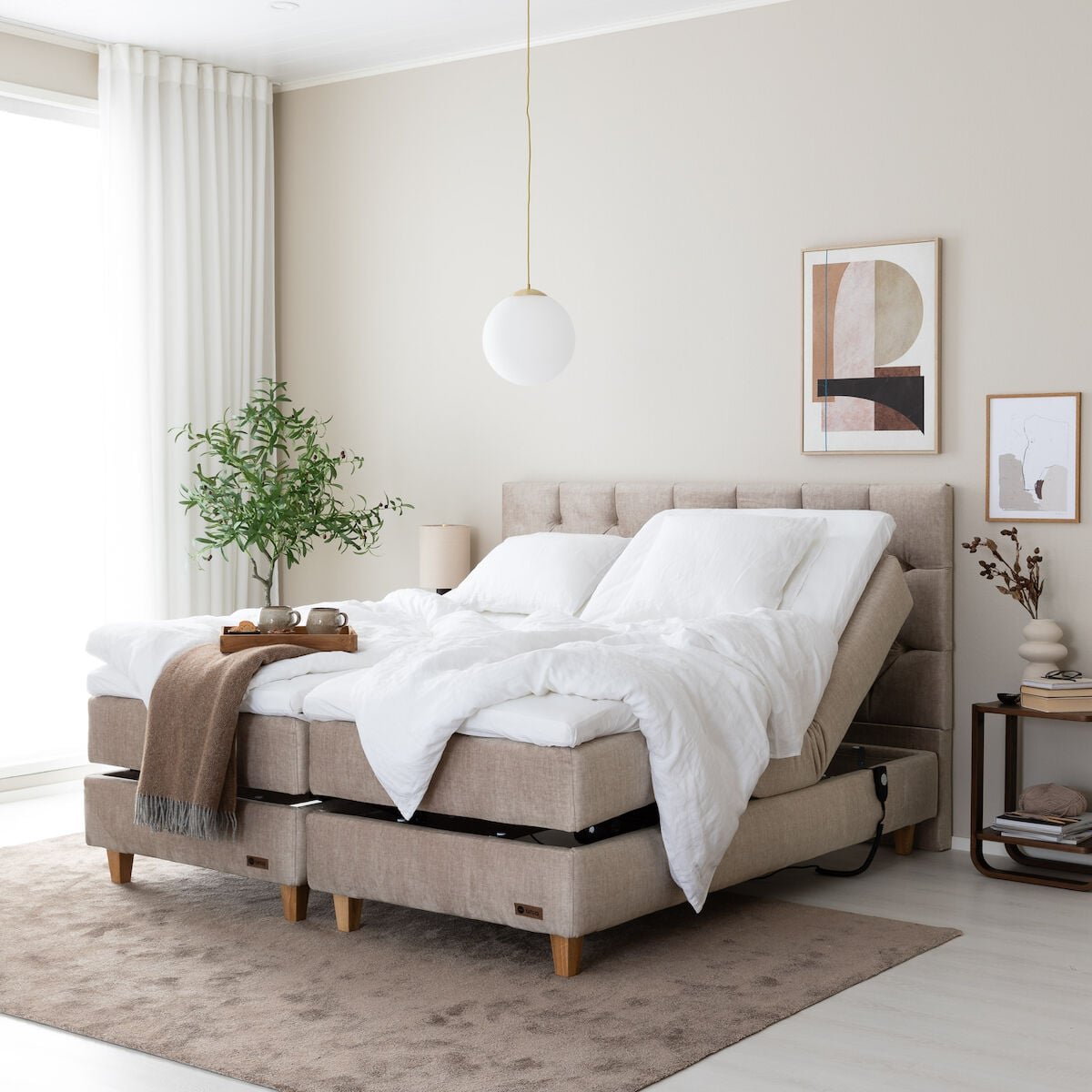 Unia Platina moottorisänky 160 L/XL luonnonkumi, tammi jalat, beige Vogue
