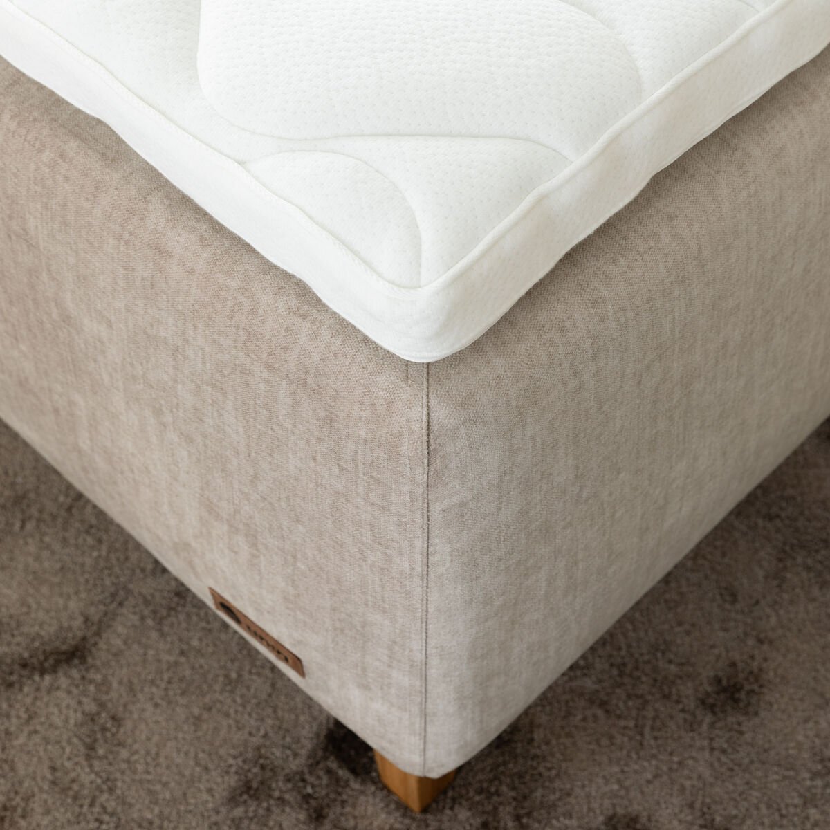 Unia Platina runkopatjasänky 120 L ergo, shampanja jalat, beige Vogue 02