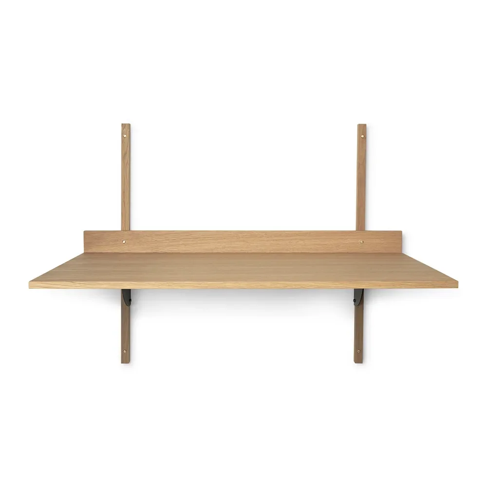 Ferm Living, Sector Seinälle kiinnitettävä työpöytä - Oak/Black Brass