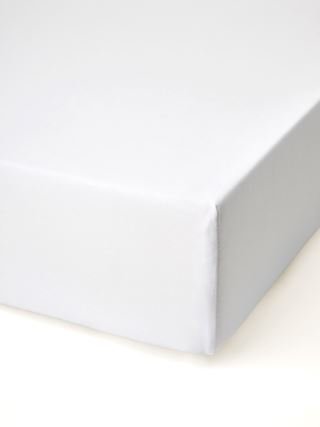 Percale muotoonommeltu aluslakana valkoinen