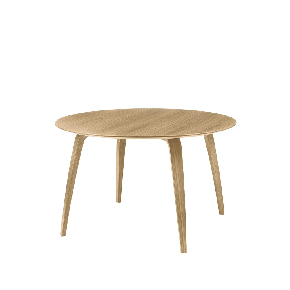 GUBI Gubi pyöreä ruokapöytä Oak