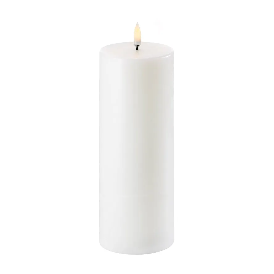 Uyuni Lighting Uyuni LED Pöytäkynttilä valkoinen Ø 7,8 cm 20,3 cm