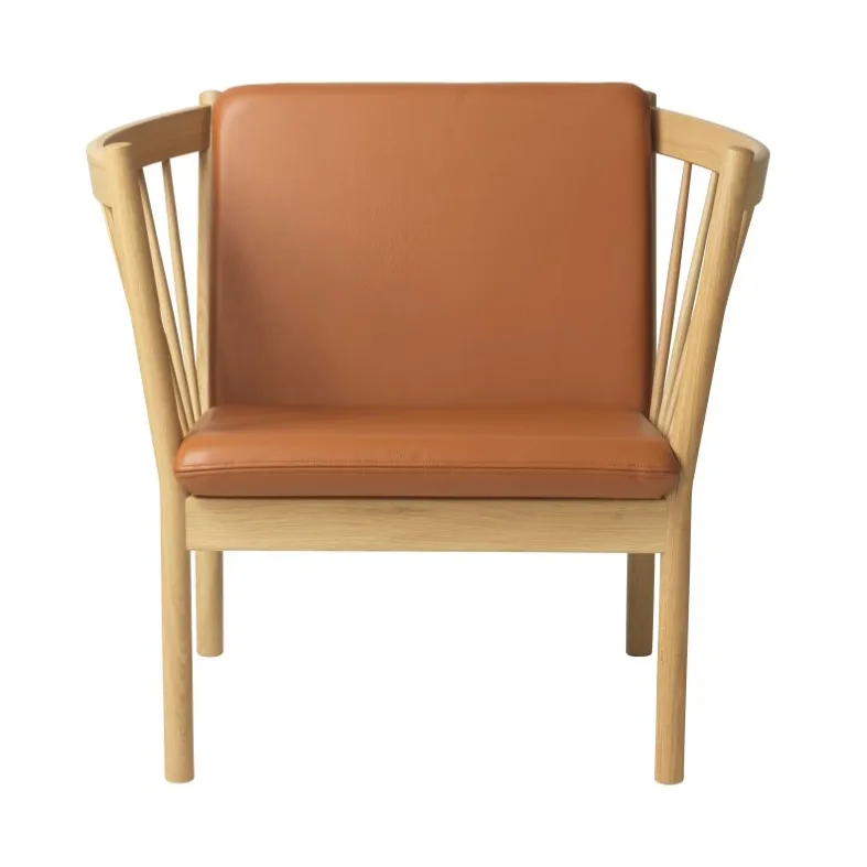 FDB Møbler J146 nojatuoli Oak nature lacquered-cognac leather
