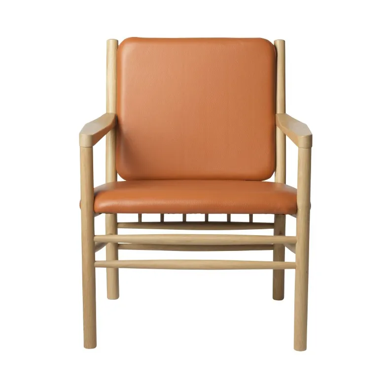 FDB Møbler J147 nojatuoli Oak nature lacquered-cognac leather