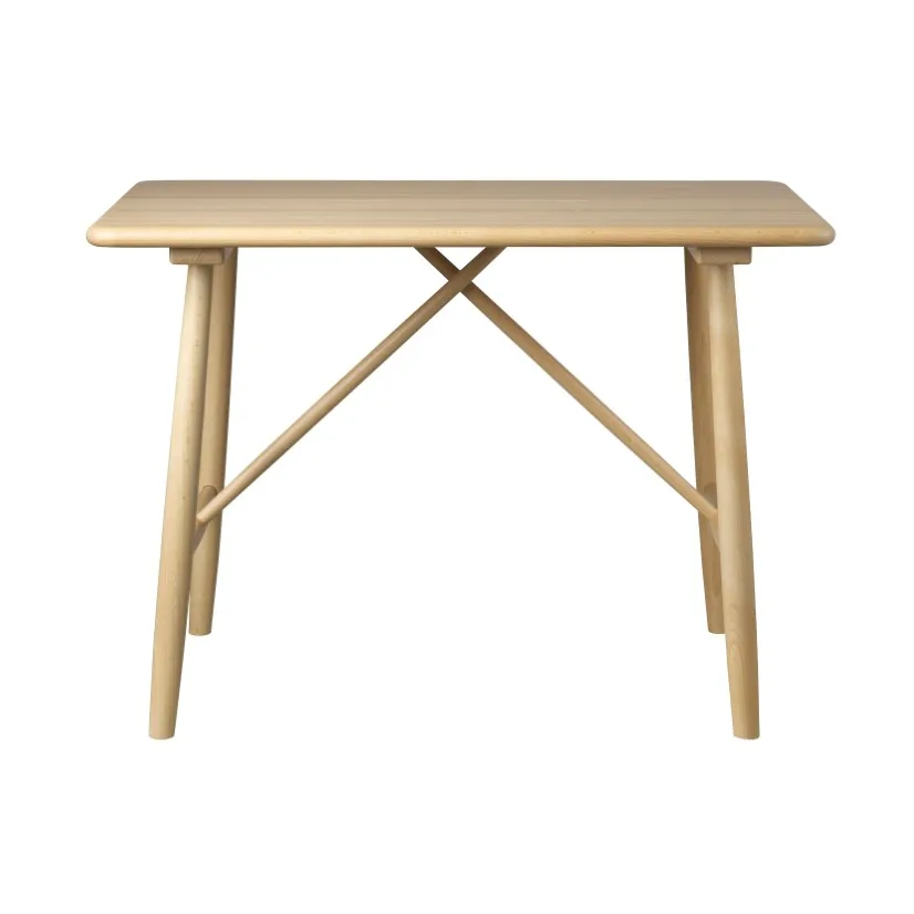 FDB Møbler P10 lastenpöytä Beech nature lacquered