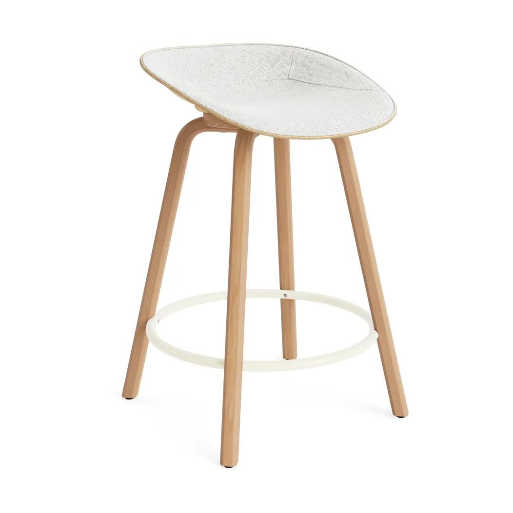 Normann Copenhagen Mat Barstool baarituoli etupuoliverhoiltu  65 cm. Hallingdal 110-hemp-beech-cream steel