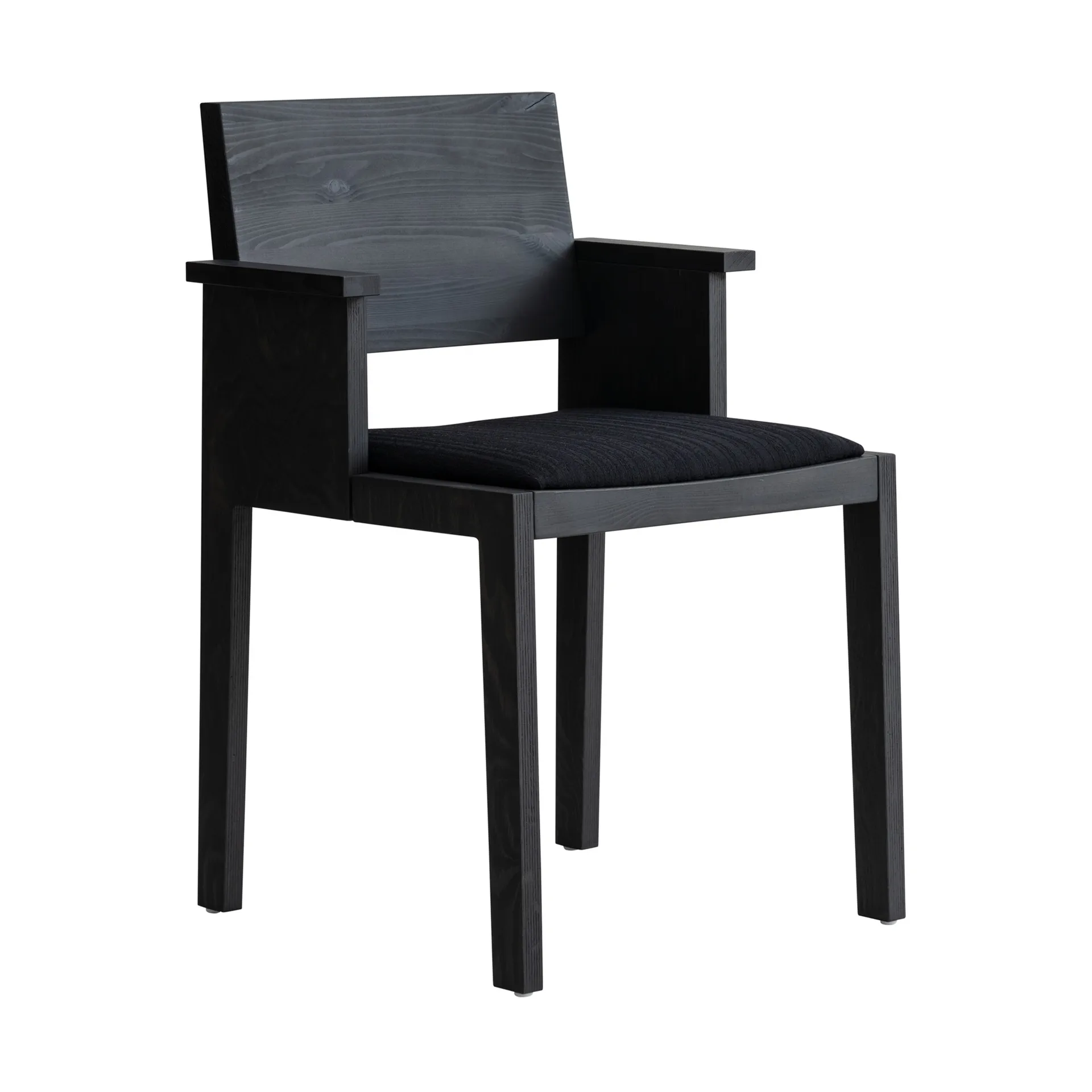 Vaarnii 016 Maasto Dining Armchair käsinojallinen tuoli Mustaksi petsattu mänty, verhoiltu musta istuin