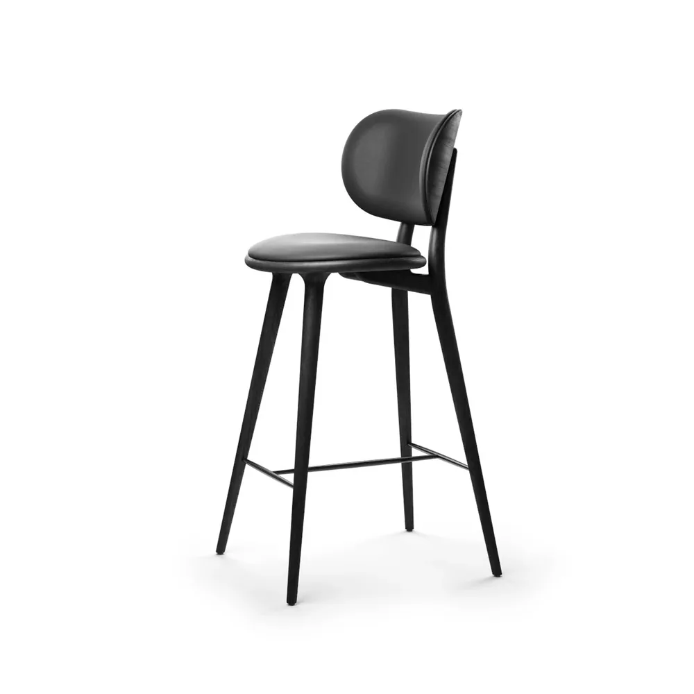 Mater Mater High Stool Backrest -baarituoli matala nahka musta, mustaksi petsattu pyökkiteline