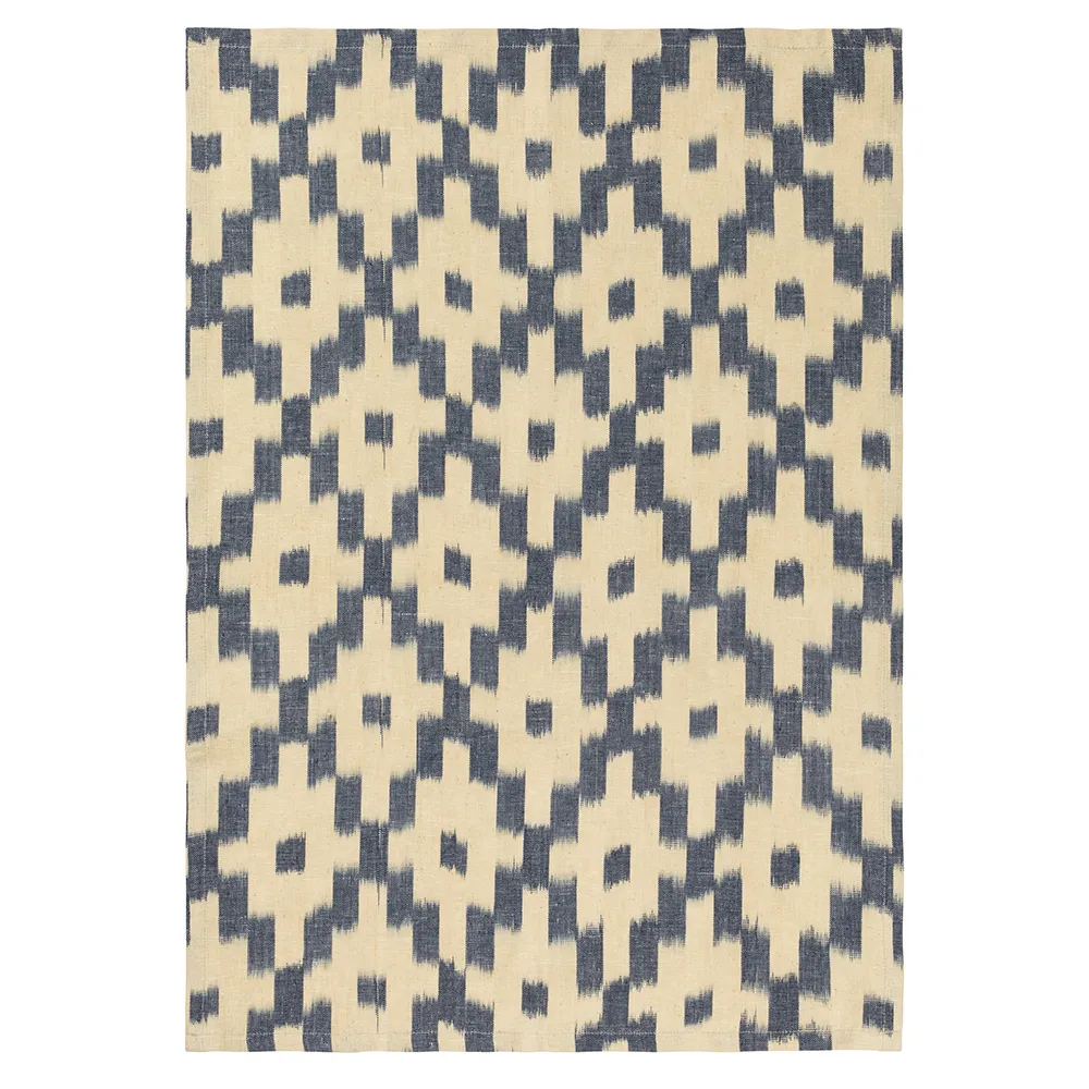Ferm Living, Ikat Teepyyhe - Ink Blue/Off-white