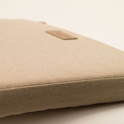 Grythyttan Stålmöbler, Pehmiuste penkki 8 beige