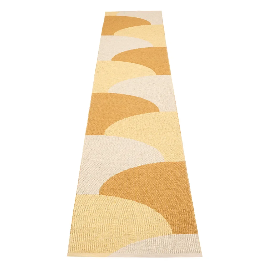 Pappelina, Hill matto Ochre/Pale yellow/Cream 70 x 360cm