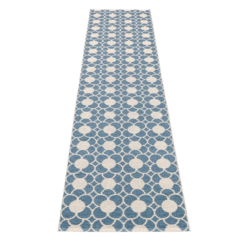 Pappelina, Anya matto River Blue/Vanilla 70 x 300 cm