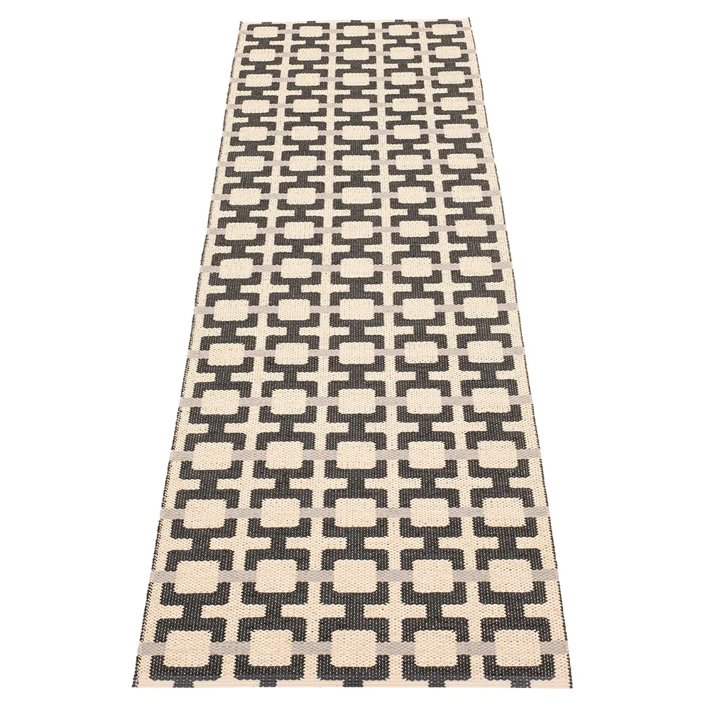Pappelina, Tom matto Black/Cream/Warm Grey 70 x 240 cm