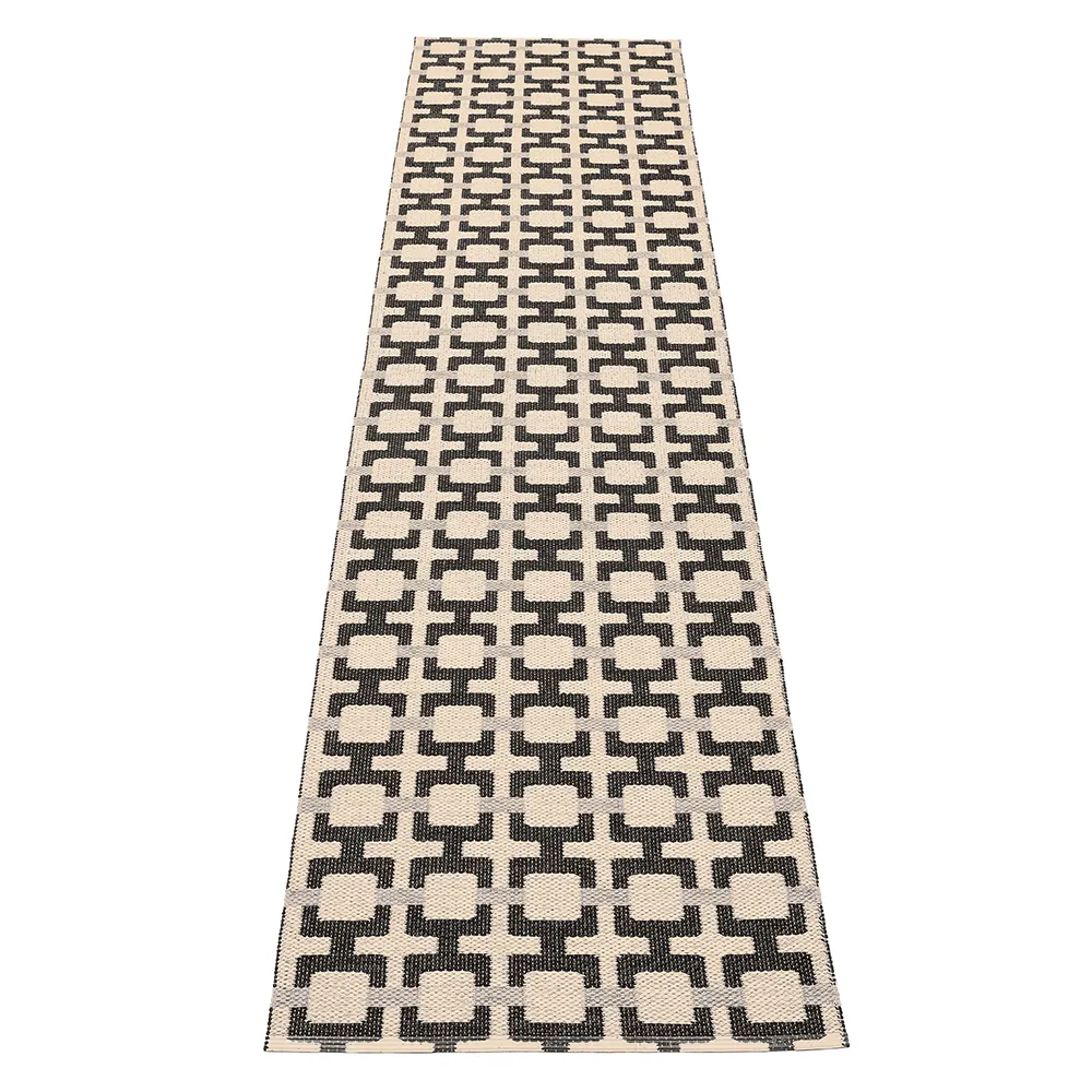 Pappelina, Tom matto Black/Cream/Warm Grey 70 x 300 cm