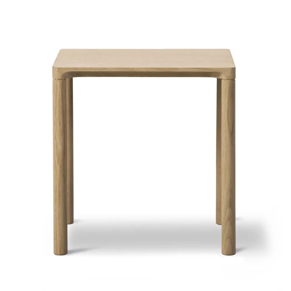 Fredericia Furniture Piloti 6700 sivupöytä Vaaleasahattu tammi korkeus 41 cm