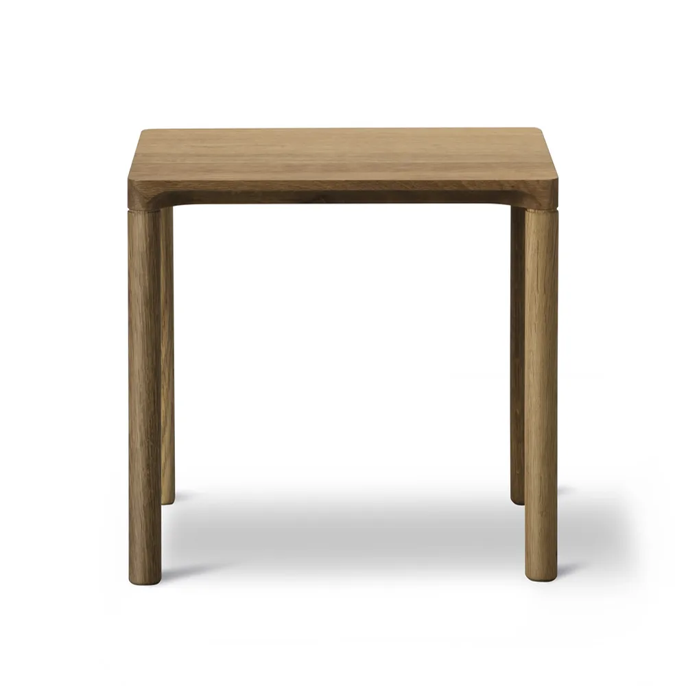 Fredericia Furniture Piloti 6700 sivupöytä Savustettu tammi korkeus 35 cm