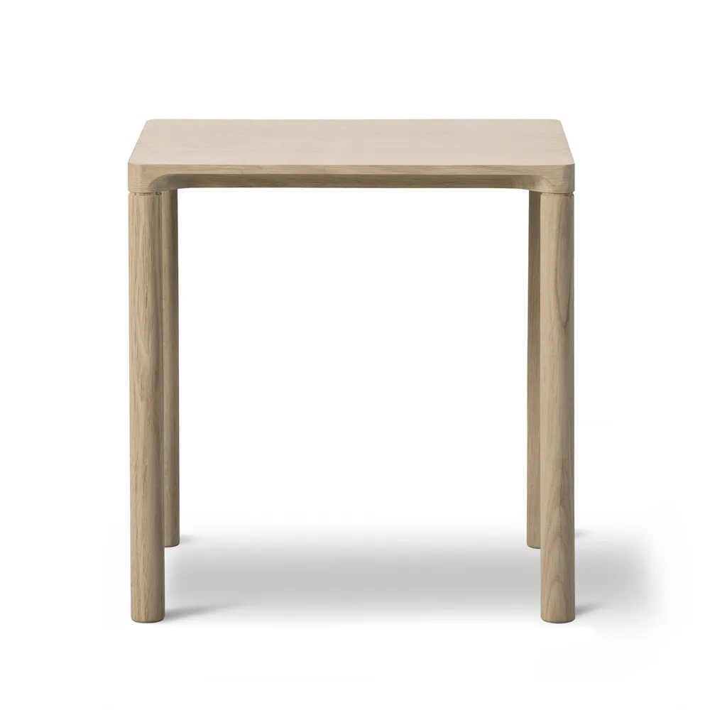 Fredericia Furniture Piloti 6705 sivupöytä Saipattu tammi-korkeus 41 cm