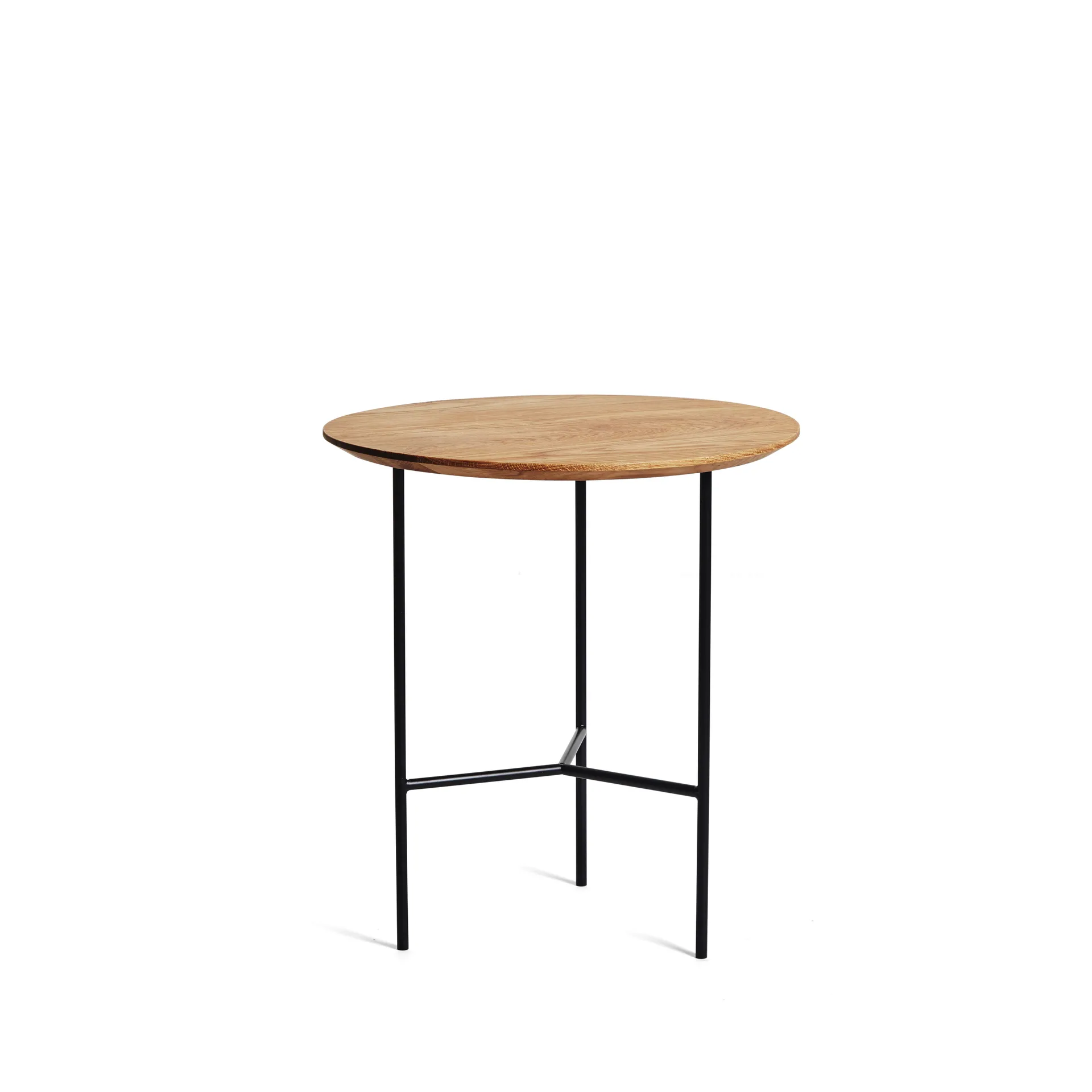 Mavis Tribeca sivupöytä pyökkiöljy, mustat jalat, ø47 cm