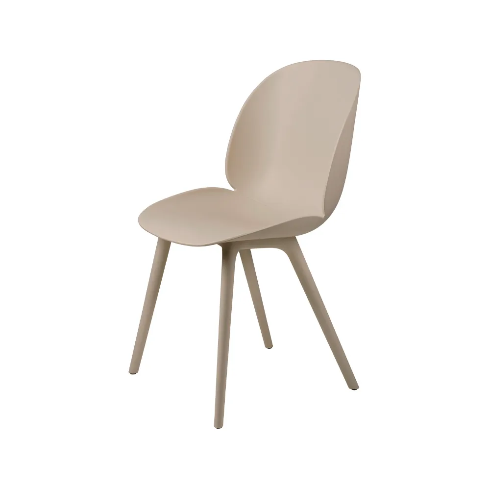 GUBI Beetle Dining Outdoor -tuoli New beige