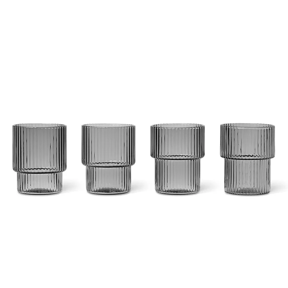 Ferm Living, Ripple Pienet lasit 4-pack - Smoked Grey