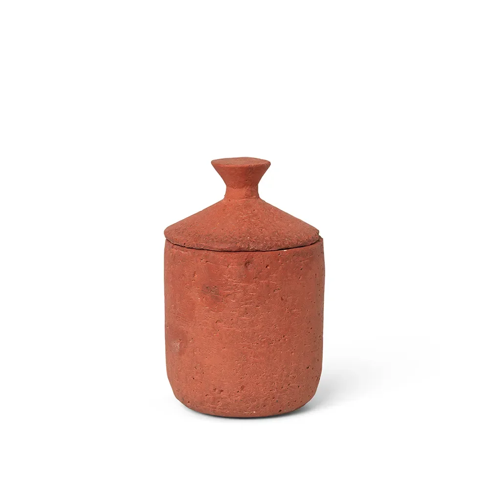 Ferm Living, Tuoksukynttilä Ura Red Sienna (Sitruunaruoho)