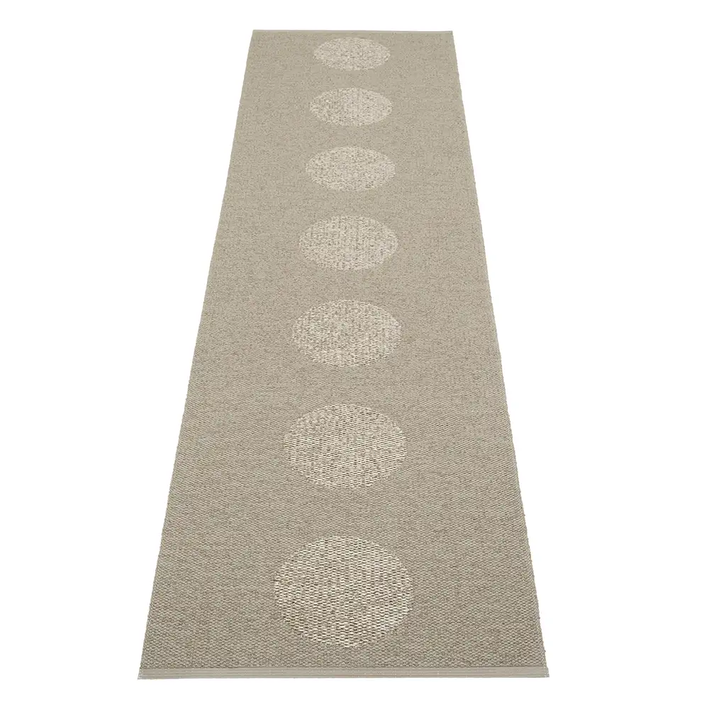 Pappelina, Vera 2.0 matto 70x280 cm Dark Linen
