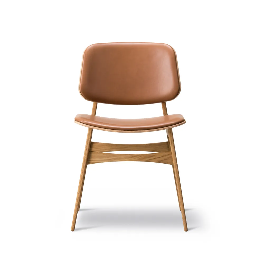 Fredericia Furniture Søborg 3052 puurunko tuoli täysin verhoiltu nahka omni 307 cognac, lakatut luunväriset jalat